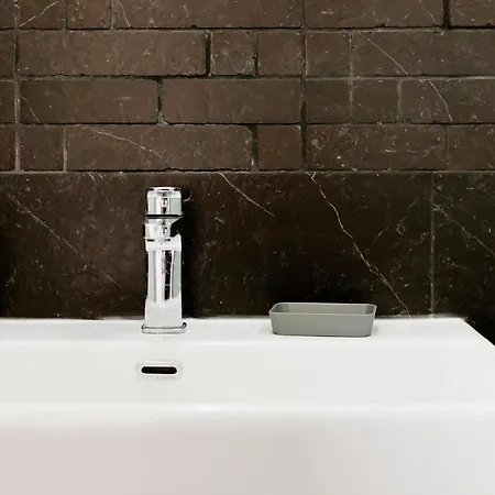 Dm69 - Termini Monti Crossroads 4* Roma