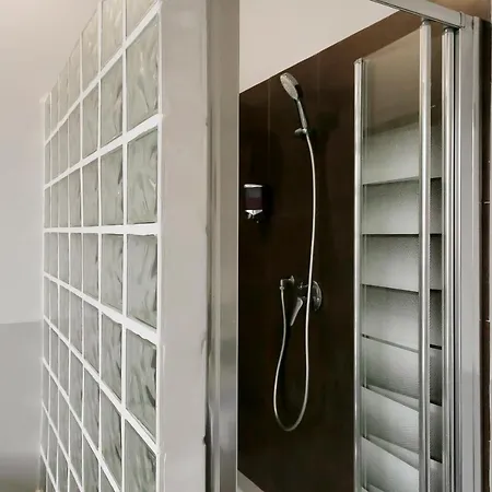 Dm69 - Termini Monti Crossroads 4* Roma