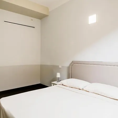 Dm69 - Termini Monti Crossroads Roma