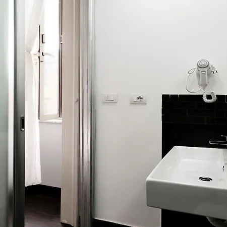 Dm69 - Termini Monti Crossroads Konukevi Roma