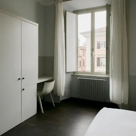 Konukevi Dm69 - Termini Monti Crossroads 4*