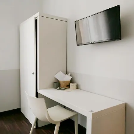 Konukevi Dm69 - Termini Monti Crossroads 4*