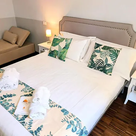 Dm69 - Termini Monti Crossroads Konukevi Roma