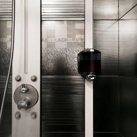 Dm69 - Termini Monti Crossroads Konukevi 4*